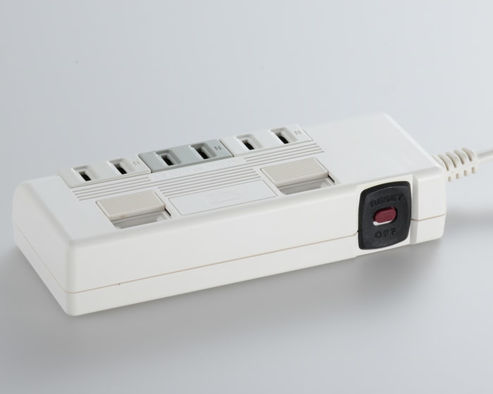 USBポート付電源タップ 3個口/2USB 1.5m 独立回転コンセント｜HS