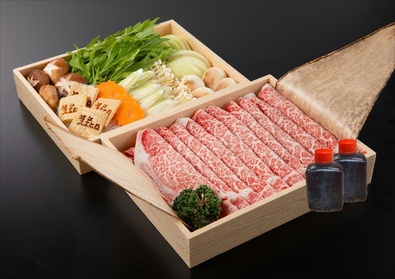 極上近江牛すき焼きセット（ロース肉・野菜・割り下）［2人前