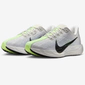 ナイキ Nike ウィメンズ ペガサス プラス FQ7261-006(プラチナムティント/ピュアプラチナム/ベアリーボルト/ブラック) レディースランニングシューズ