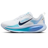 �ʥ��� Nike ������� �ܥ�� 18 HM6804-114(�ۥ磻��/�ߥåɥʥ��ȥͥ��ӡ�/�֥롼�ե塼�꡼/�������ѥ륹/�ϥ��ɥ�����֥�) ��ǥ��������˥󥰥��塼��
