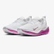 ʥ Nike  ꥢX ե˥ƥ 4 DR2670-108(ۥ磻/ۥåȥե塼/᥿ååɥ֥) ǥ˥󥰥塼