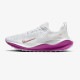 ʥ Nike  ꥢX ե˥ƥ 4 DR2670-108(ۥ磻/ۥåȥե塼/᥿ååɥ֥) ǥ˥󥰥塼