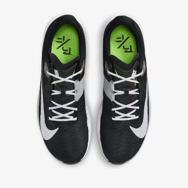 �ʥ��� Nike ���������� �饤�Х� �ե饤 4 FV6040-001(�֥�å�/����ե��졼/�ܥ��/�ۥ磻��) ���˥󥰥��塼��