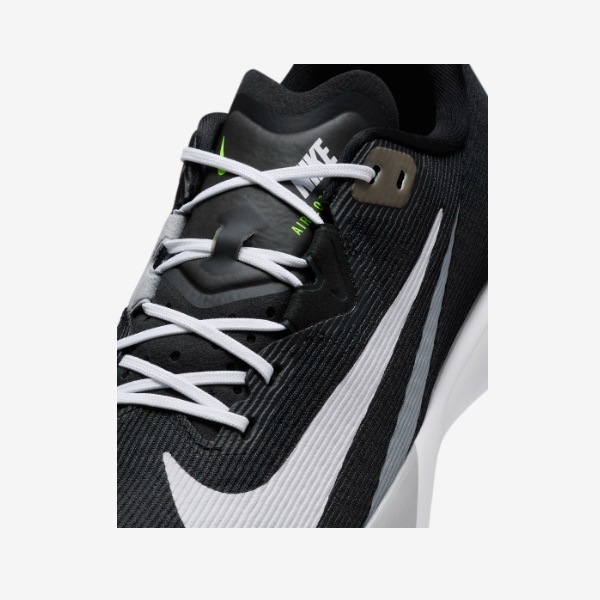 �ʥ��� Nike ���������� �饤�Х� �ե饤 4 FV6040-001(�֥�å�/����ե��졼/�ܥ��/�ۥ磻��) ���˥󥰥��塼��