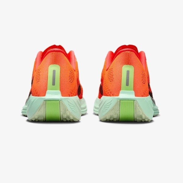 �ʥ��� Nike ������� �ڥ����� �ץ饹 FQ7261-600(�֥饤�ȥ���ॾ��/�饤��֥饹��/�ߥ�ȥե�����/�����֥ѡ��ץ�) ��ǥ��������˥󥰥��塼��