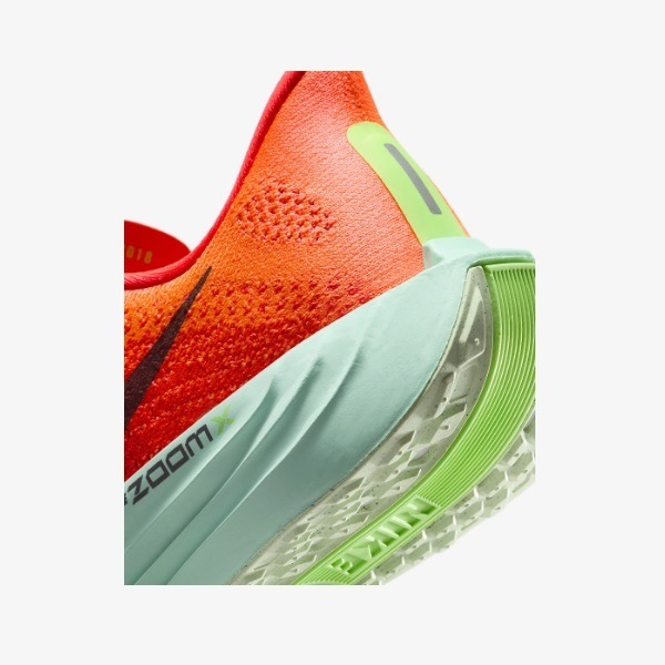 �ʥ��� Nike ������� �ڥ����� �ץ饹 FQ7261-600(�֥饤�ȥ���ॾ��/�饤��֥饹��/�ߥ�ȥե�����/�����֥ѡ��ץ�) ��ǥ��������˥󥰥��塼��