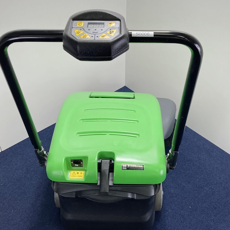 中古マシン 蔵王産業 シルバー400Ⅱ バッテリー式 スイーパー 清掃機