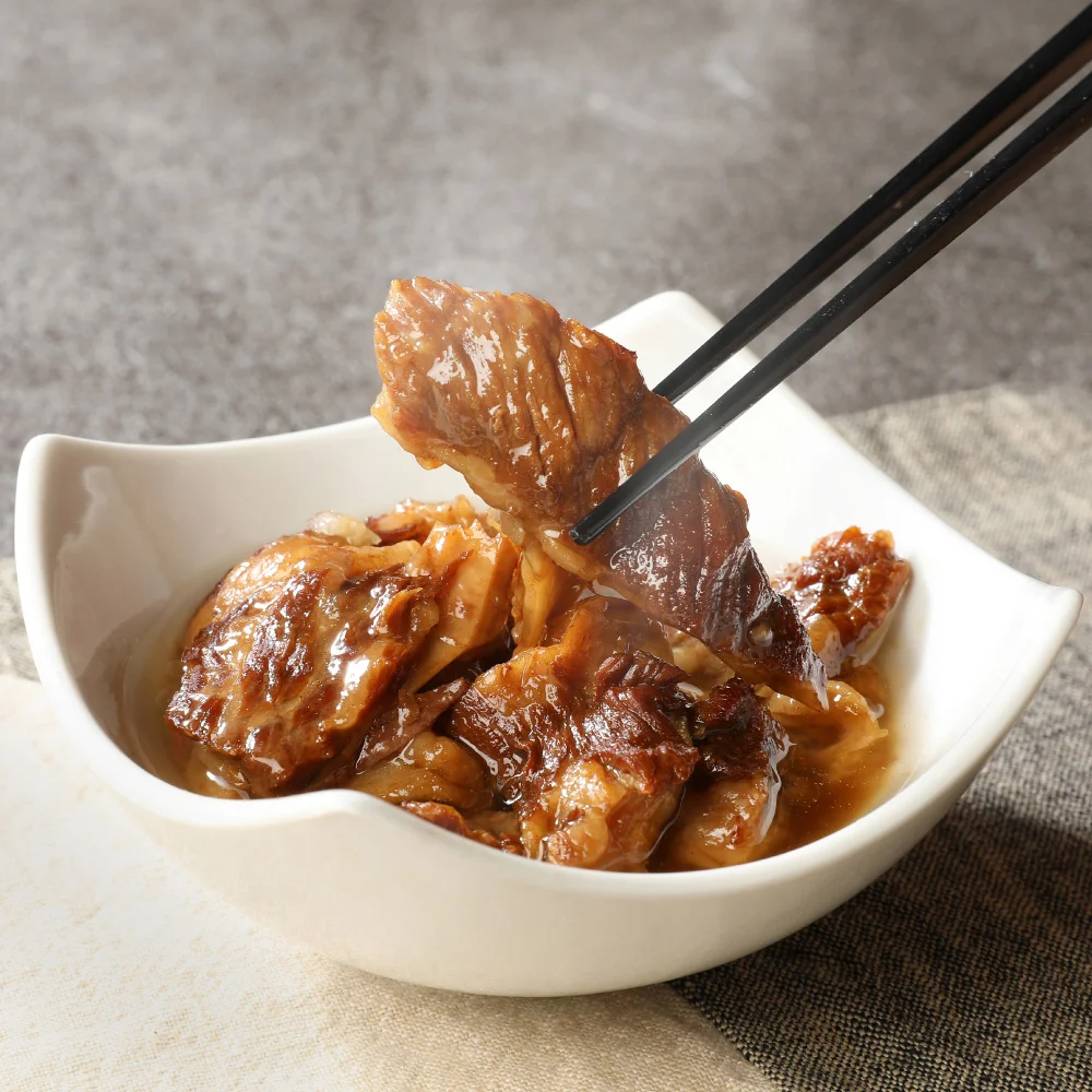 老舗牛肉店の神戸牛煮込みスジ(200g)