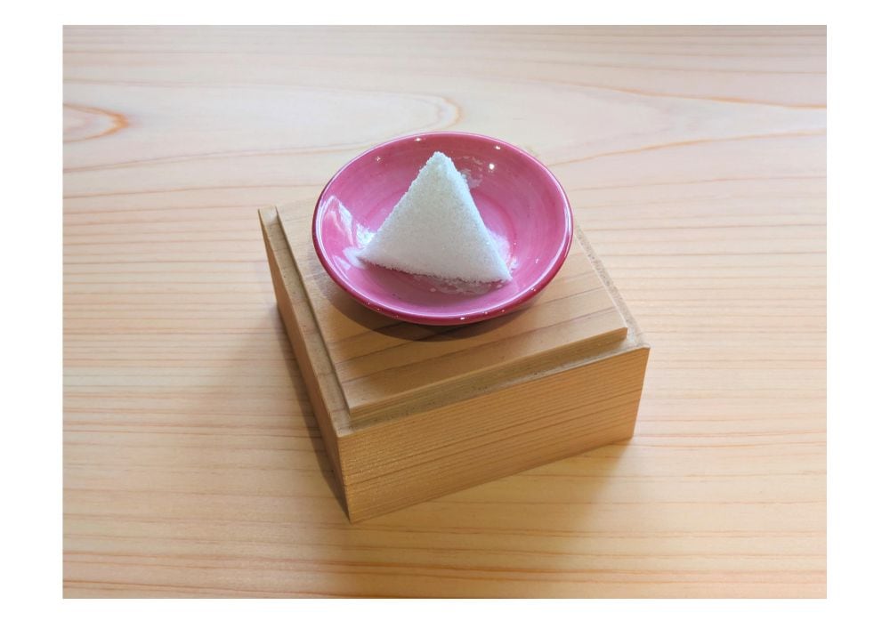 盛り塩固め器 三角錐 | おかげ横丁の縁起物 | おかげ横丁公式