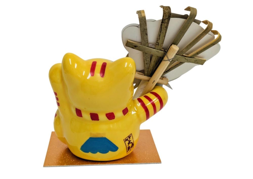 レア！片足　招き猫　おかげ横丁　金運を招く！ 来る福招き猫まつり – おかげ横丁