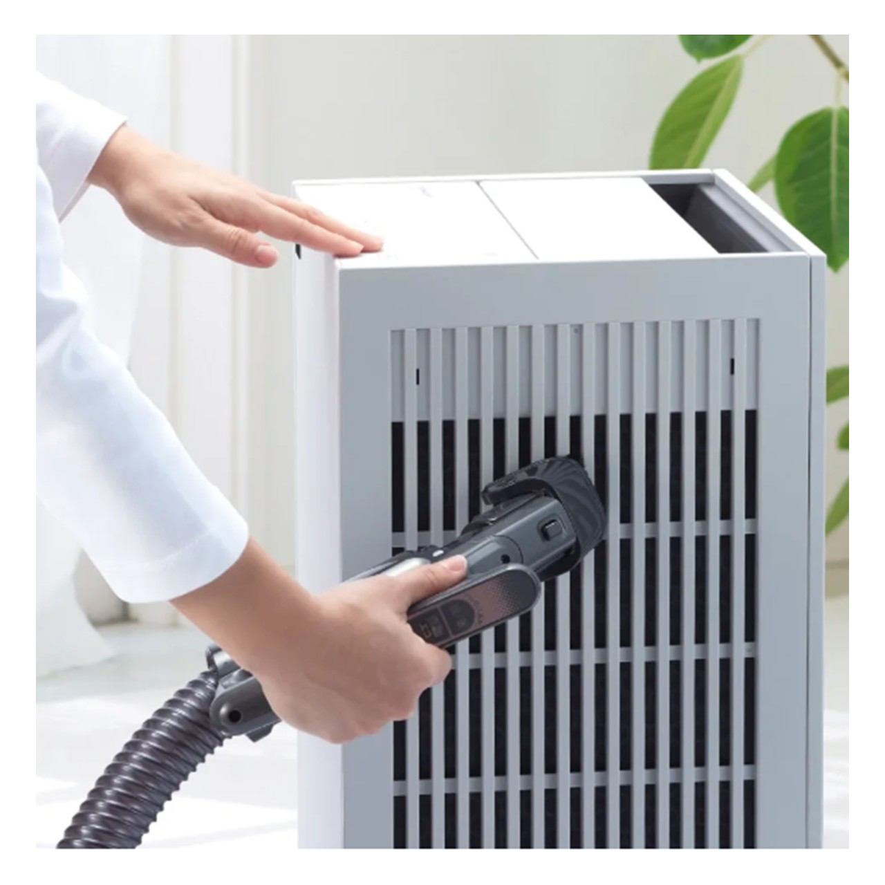 シャープ 除湿器 FP-U70-W FPU70W プラズマクラスター25000 Wフィルター搭載ハイグレードモデル メーカー保証1年付き 離島不可