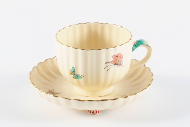 白薩摩】菊型コーヒーカップ（蝶） ※送料無料 女将のおとりよせ『かみ