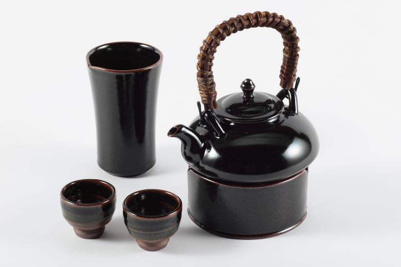 十四代　沈壽官窯　黒茶家　黒千代香　盃5個 十四代 沈壽官窯 黒茶家 黒千代香 盃5個 黒茶家[