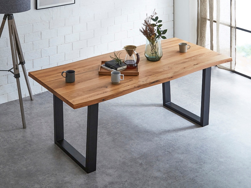 美品■ナチュラルモダン■オーク■無垢材■リビングダイニングテーブル■ 天然オーク材無垢仕様の一枚板風ダイニングテーブル ダイニング