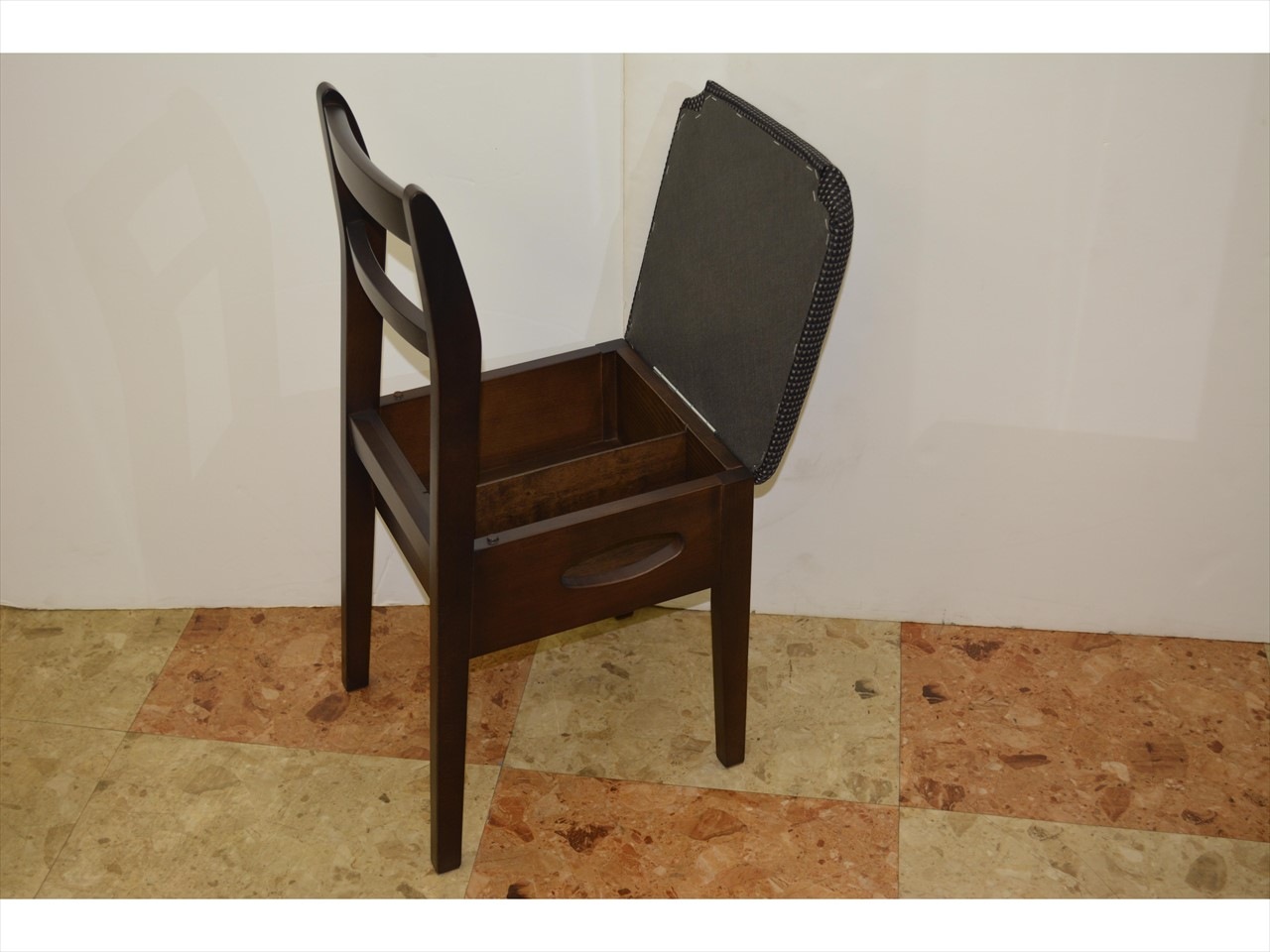 【最終値下げ】木製三面鏡(レトロ感あり)椅子付き CIRCUSサイドチェア CK-002 SR」かねみつ漆器店の人工ラタンチェア