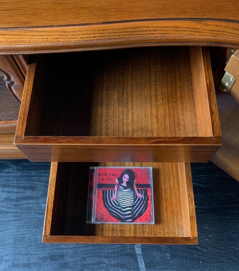 【新品】ホワイトアンティーク　テレビボード エレガント　アウトレット テレビボード - ジェニファーテイラーとアンティーク・ロココ調