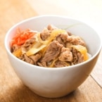 国産牛使用！【電子レンジで温めるだけ】 牛丼の素 (和風だしが香る、優しい味に仕上げた化学調味料無添加の牛丼の素)