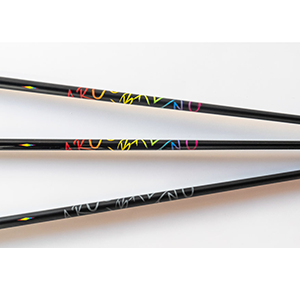 Arcobalenox
真っ直ぐで美しい弾道。
新しい感動に
出会えるシャフト
ヘッドをできる限りニュートラルなポジョンに戻し
できる限りフォロースルーで走らせるよう仕上げました。

スインガー向けの超軽量のTYPE-1(Flex20～24)
叩けるTYPE-2(Flex24～28)の10flexを用意しました。

ご自分のリズムで気持ち良く美しい弾道で飛ばしてみてください。
必ず合う一本が見つかるはずです。