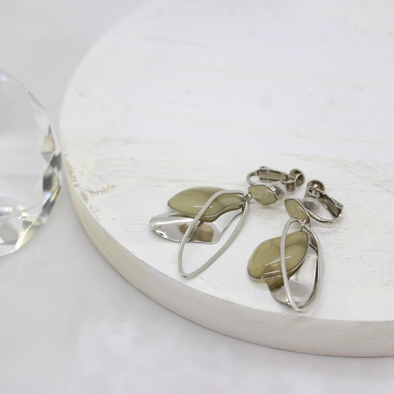 [1個]The Rule　NOA metal combination earring　アイボリー　　