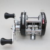 未使用デッドストック　ABU Ambassadeur ULTRA MAG アブ ABU アンバサダー ウルトラマグ プラス ULTRA MAG PLUS 右