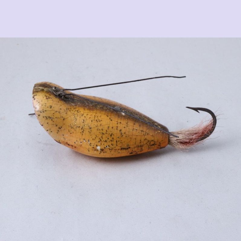 HEDDON WEEDLESS WIDOW