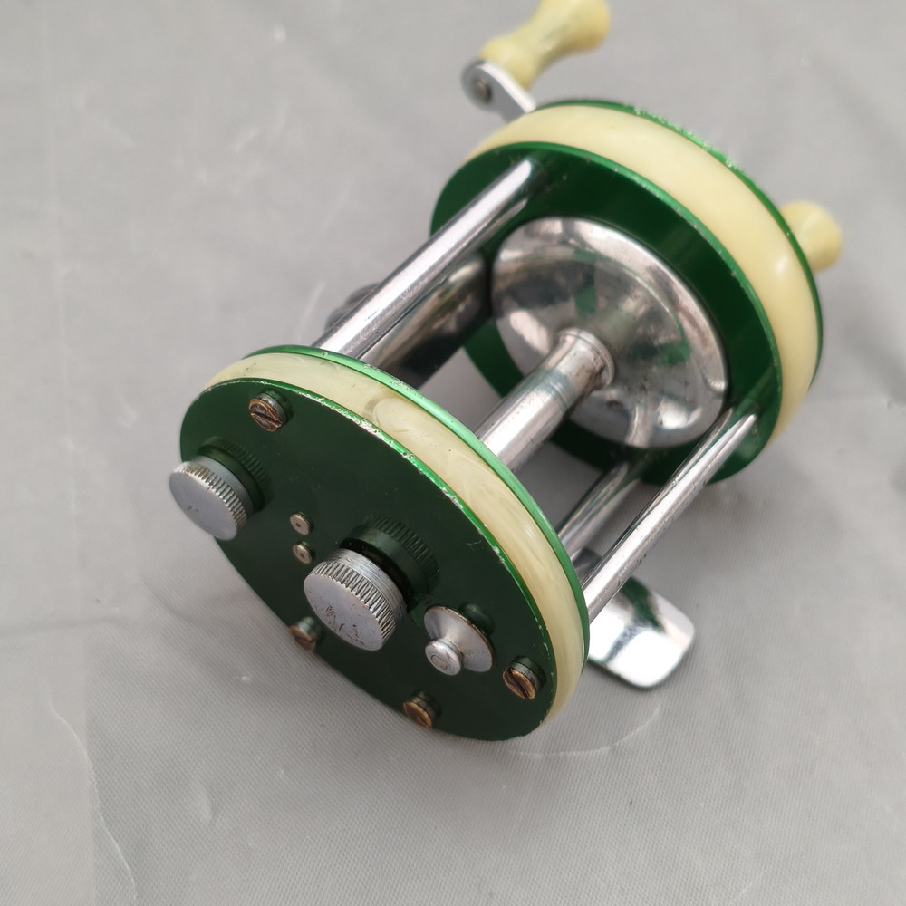 【レア】PELUEGER NOBBY 1965 ダイレクトリール フリースプール レア】PELUEGER NOBBY 1965 ダイレクトリール フリースプール 【公式通販】