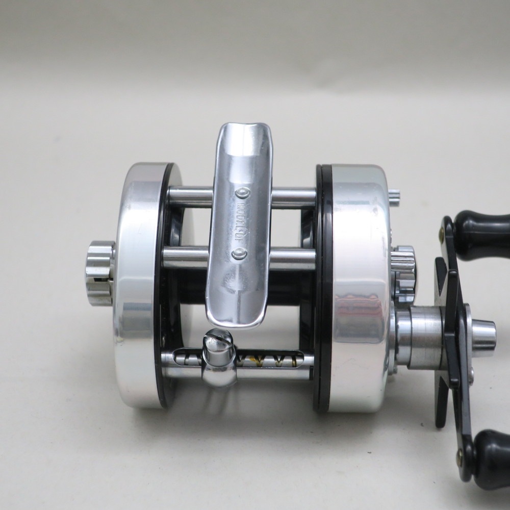 PFLUEGER 2800