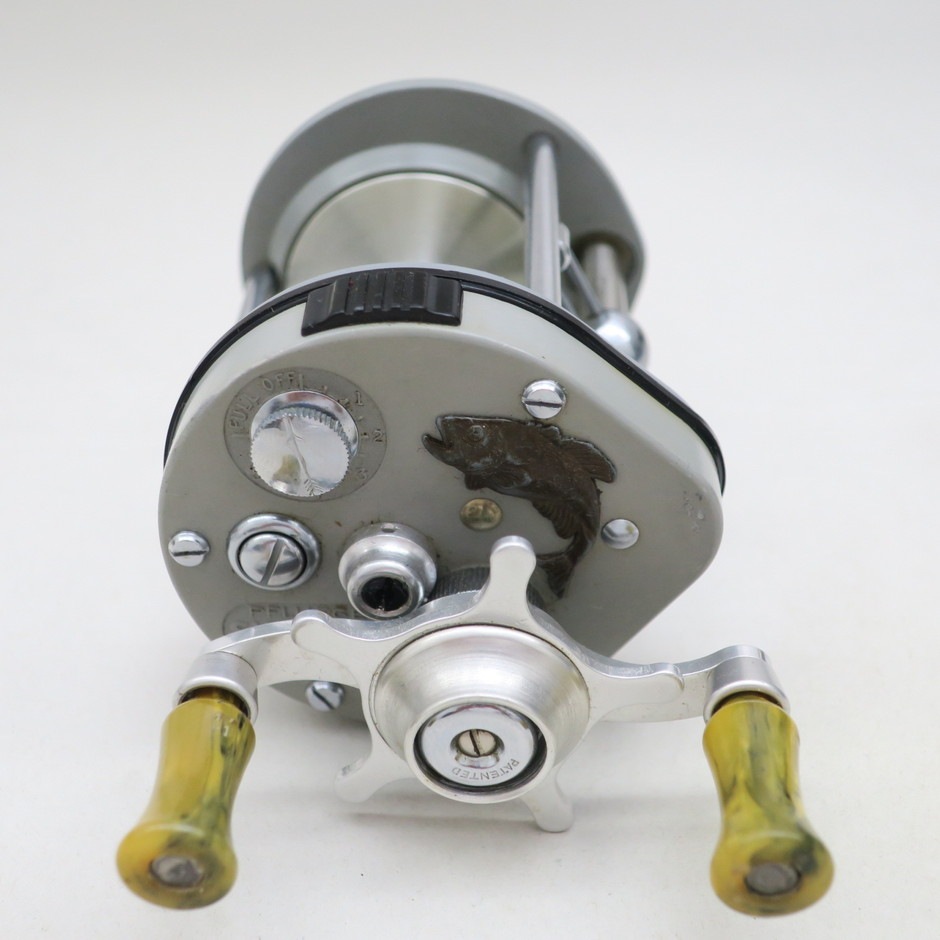 PFLUEGER,SUPREME,1576,フルーガー,シュープリーム,ベイトリール