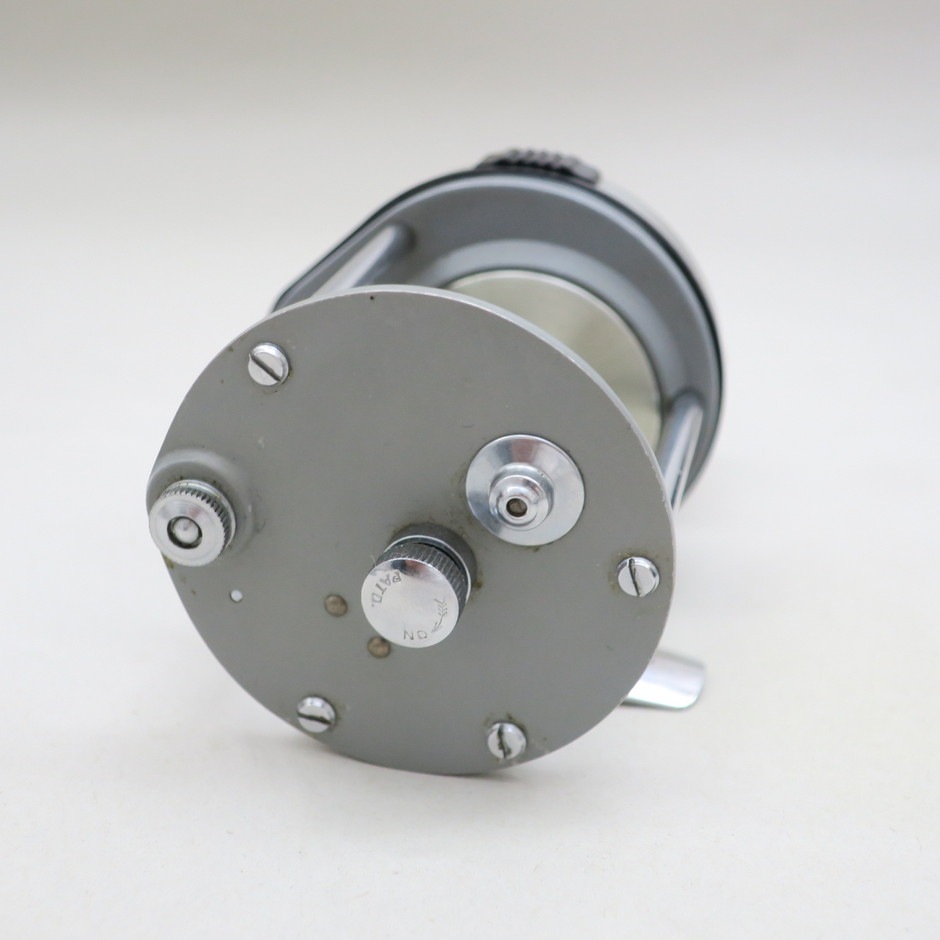 PFLUEGER,SUPREME,1576,フルーガー,シュープリーム,ベイトリール