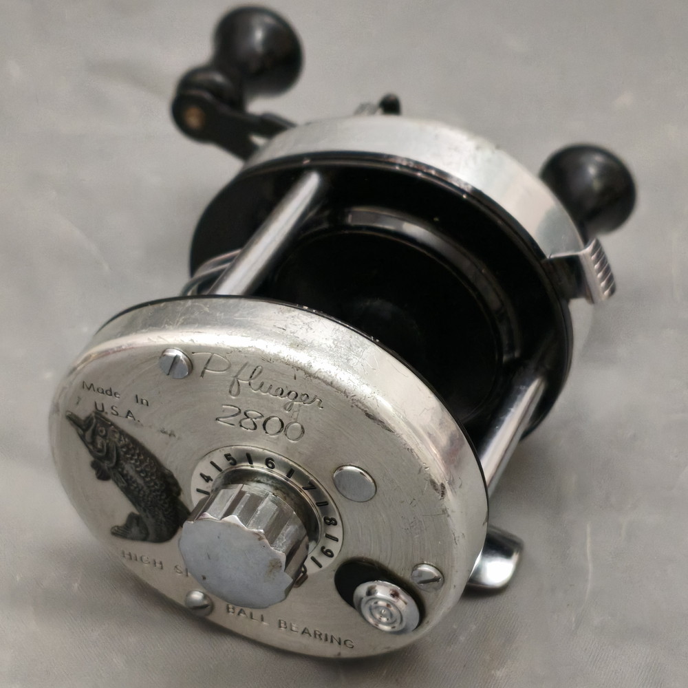 リール PFLUEGER 2800 PFLUEGER,2800,フルーガー,ベイトリール