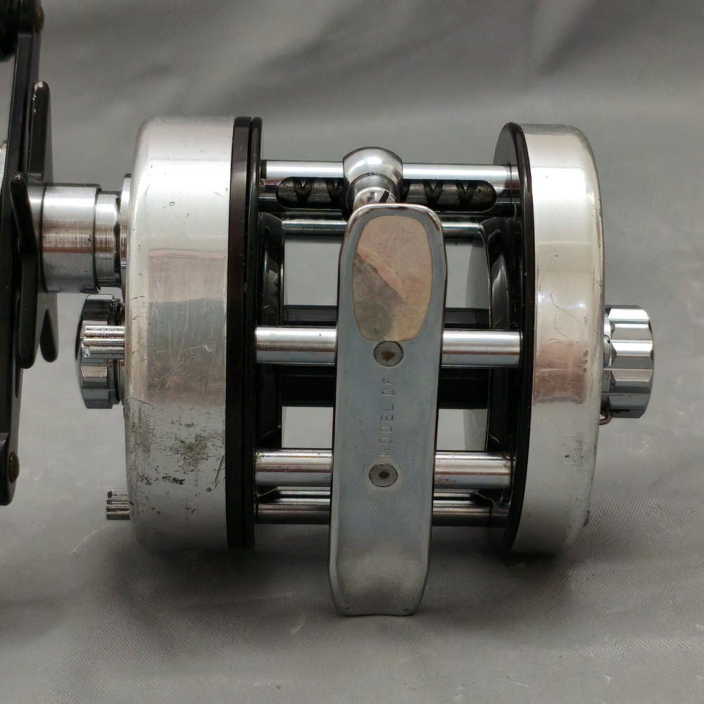 Pflueger 2800 ベイトリール　新品未使用 PFLUEGER,2800,フルーガー,ベイトリール