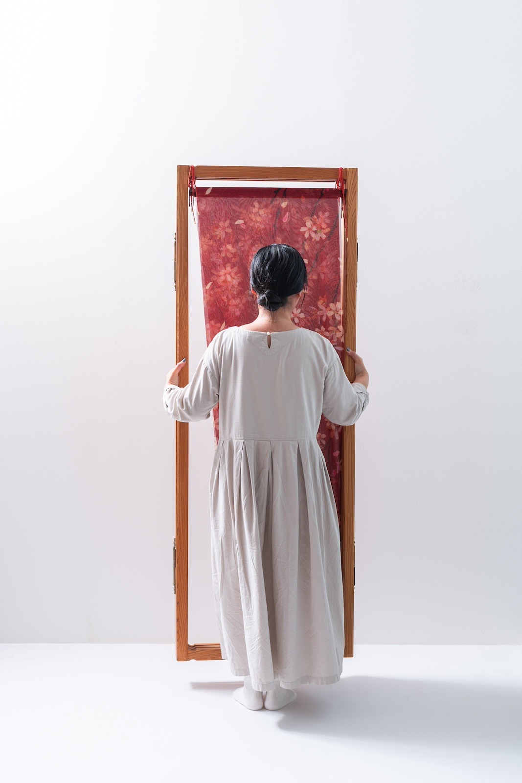 絹屏風  しだれ桜　/ KINUBYOBU  SHIDARE-SAKURA