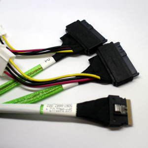 Broadcom Cable 05-60005-00 1m x8 SFF8654 to x2 SFF-8639 U.2 CB1908 NVMe