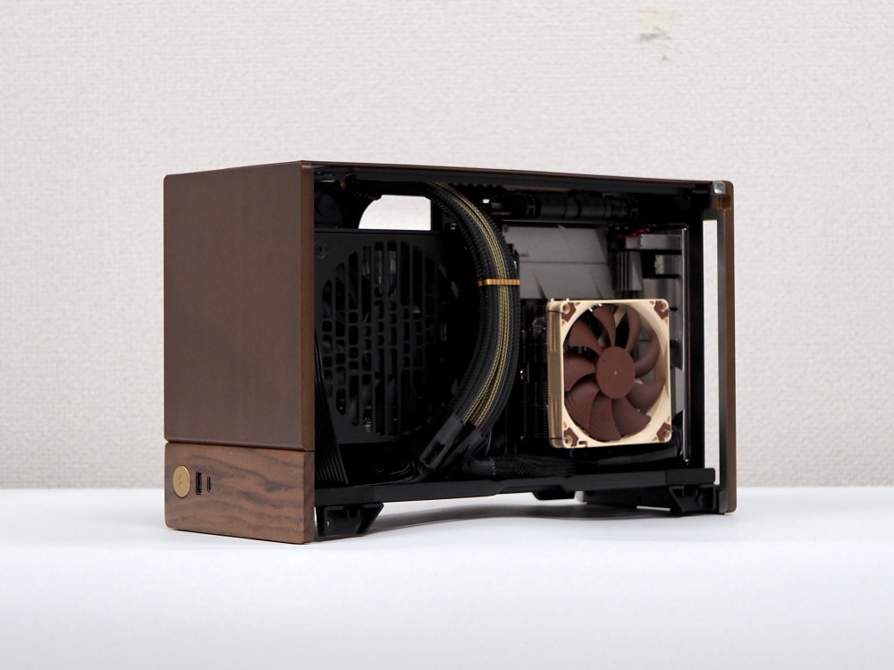 PCケース(自作PC用) fractal design terra これで全てが分かる。Fractal Design「Terra」徹底解説