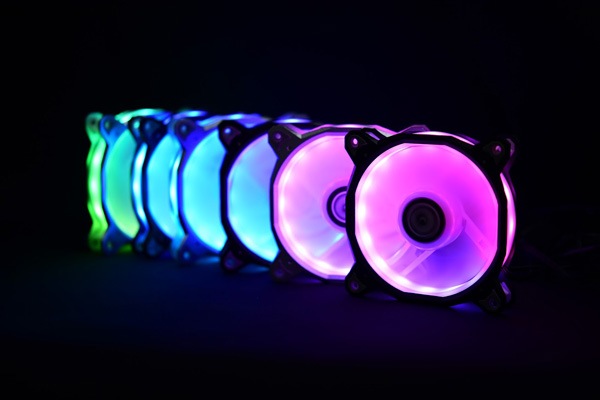 Lian Li BORA 120 RGB Black�������ѥե���ñ��