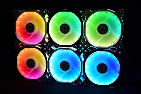 Lian Li BORA 120 RGB Black�������ѥե���ñ��