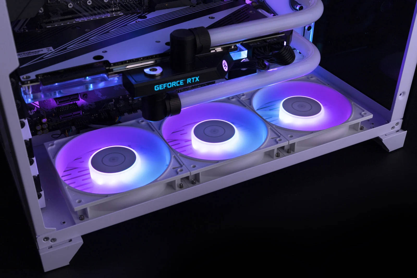 ò EK WaterBlocks EK-Vardar EVO 120ER D-RGB (500-2200 RPM) - White