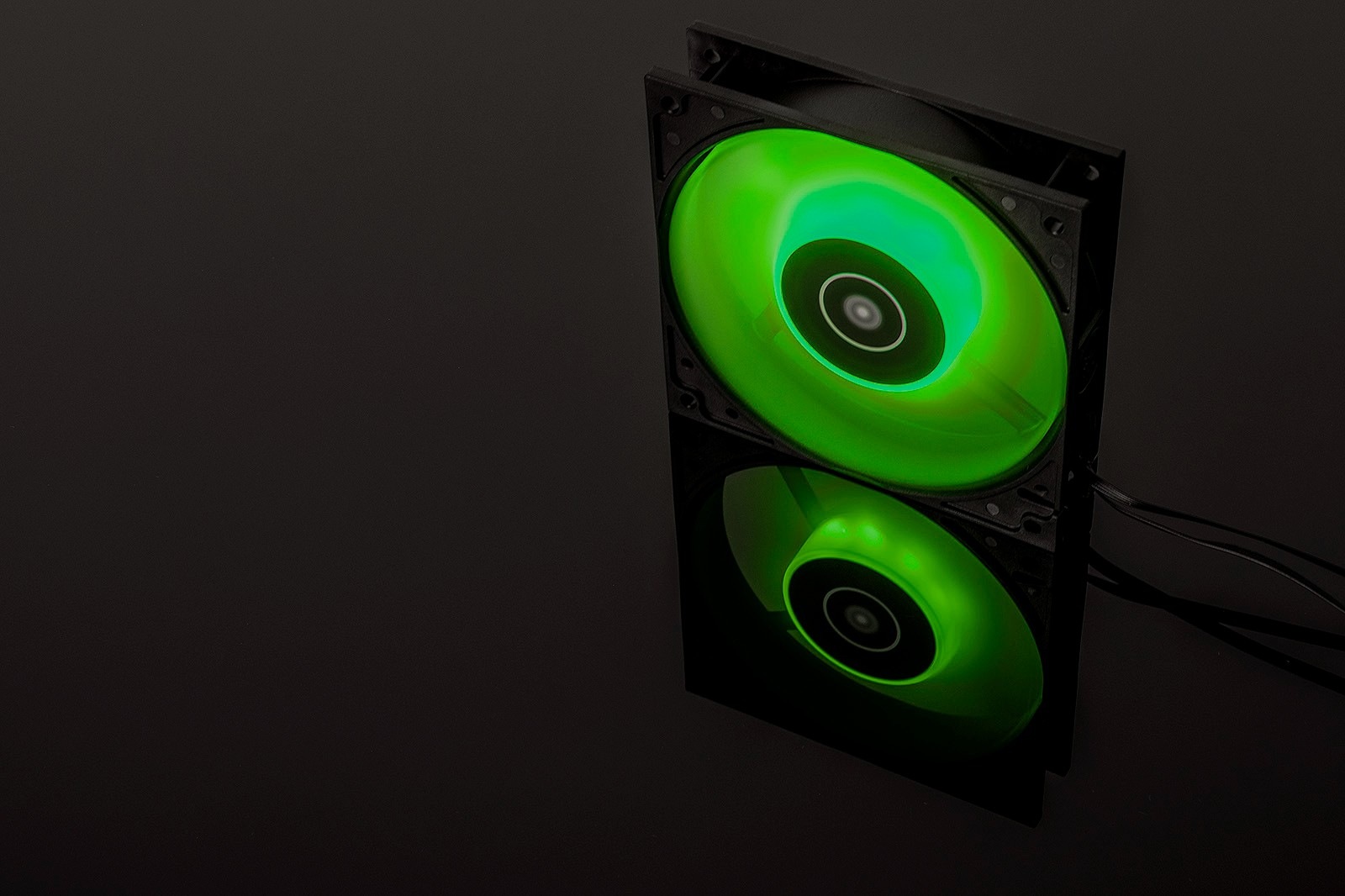 特価】 EK WaterBlocks EK-Vardar EVO 120ER RGB (500-2200 rpm) | PC