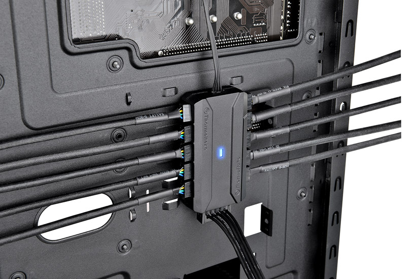 �ڼ�󤻾��ʡ�Ǽ���׳�ǧ�� Thermaltake Commander FP (AC-023-AN1NAN-A1)