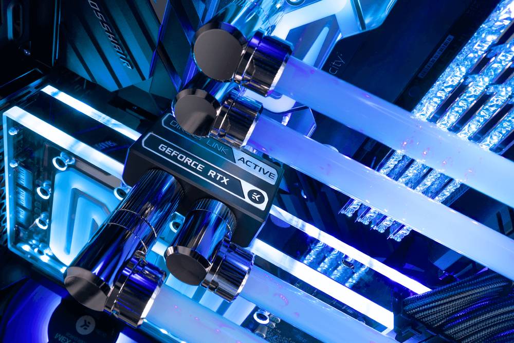 �ڼ�󤻾��ʡ�Ǽ���׳�ǧ�� EK WaterBlocks EK-Loop Vertical GPU Holder EVO - Gen4 Riser (shifted)