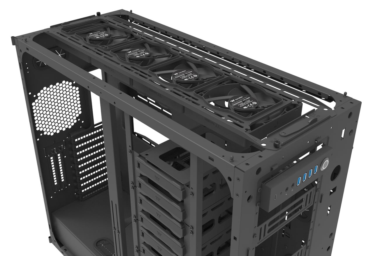 �ڼ�󤻾��ʡ�Ǽ���׳�ǧ�� Thermaltake AX700 Black