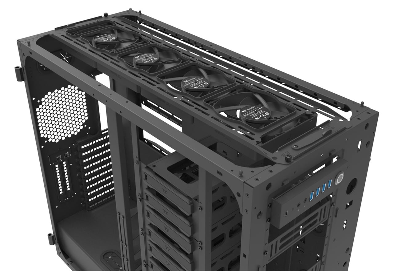 �ڼ�󤻾��ʡ�Ǽ���׳�ǧ�� Thermaltake AX700 TG Black