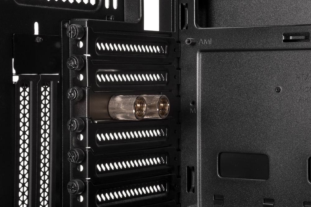 EK WaterBlocks EK-Loop PCI Bracket Pass-Through