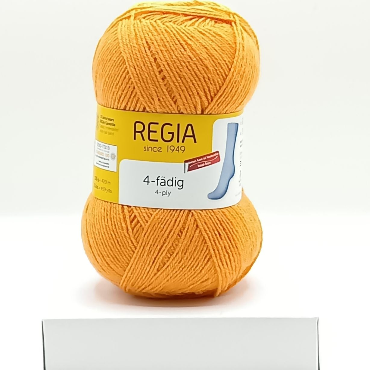 REGIA Uni　4ply 100g　＃1054