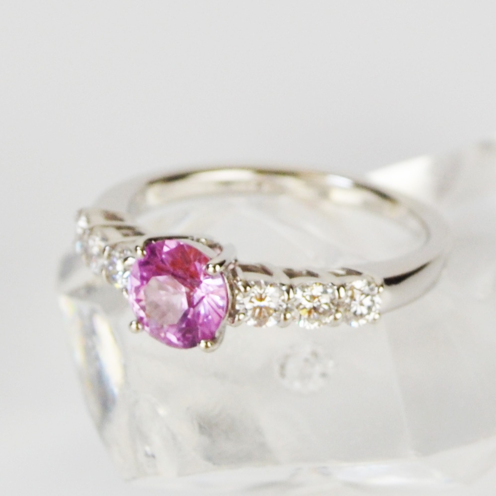 ピンクトパーズ/ダイヤモンド<br>プラチナリング<br>精神安定/リラックス<br>プラチナ900/PT900<br>石ランク/★★★★☆