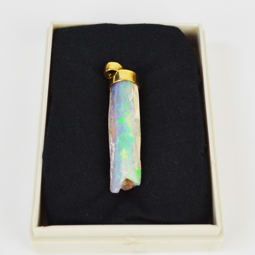 べレムナイトオパール<br>ペンダントトップ 18K<br>一点もの 超レア商品<br>恋愛/子宝繁栄<br>石ランク/★★★★☆