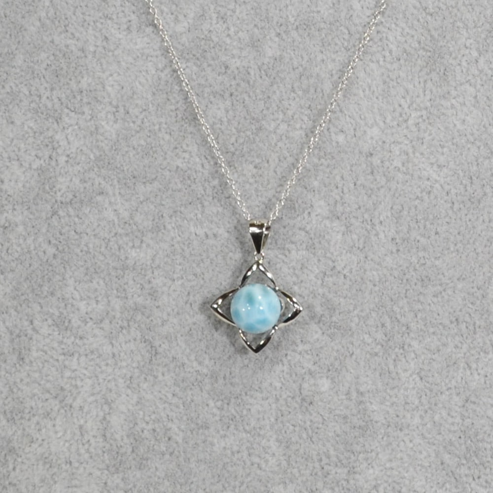 ラリマー<br>silver925製ネックレス<br>四葉モチーフ/シルバーカラー<br>癒し/対人<br>★★★★★