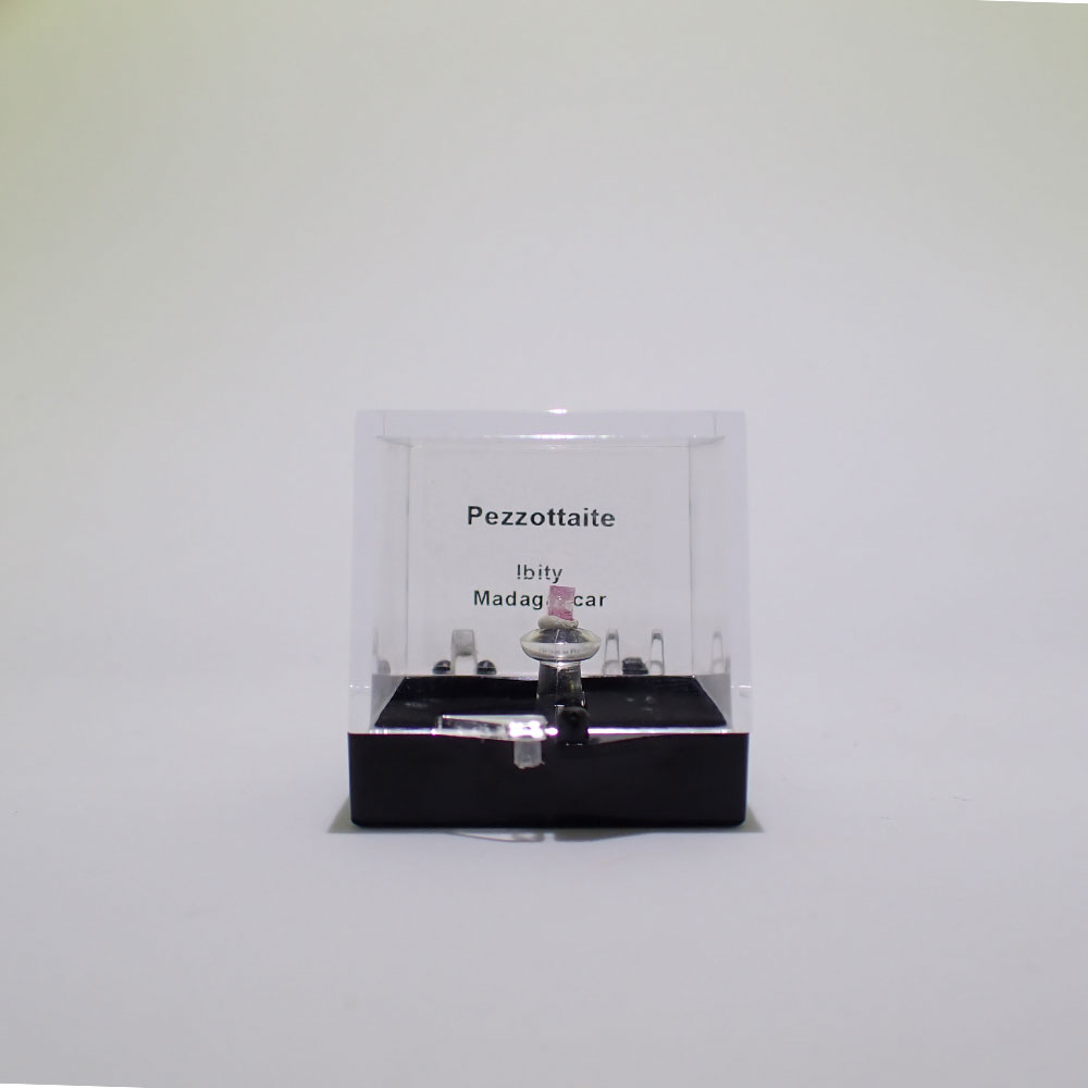 ペツォッタイト　マダガスカル産　ファインミネラル ★★★★★ 鉱物 標本｜PARAGON