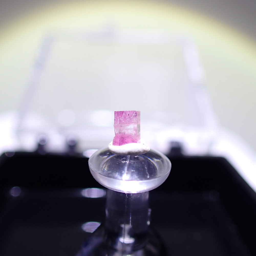 ペツォッタイト　マダガスカル産　ファインミネラル ★★★★★ 鉱物 標本｜PARAGON