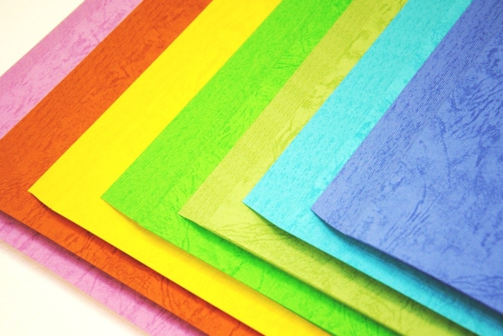 調査報告書の表紙（名入れ・デザインA）　レザック66・175kg　A3ワイド（302×430mm）　2つ折り仕上がり